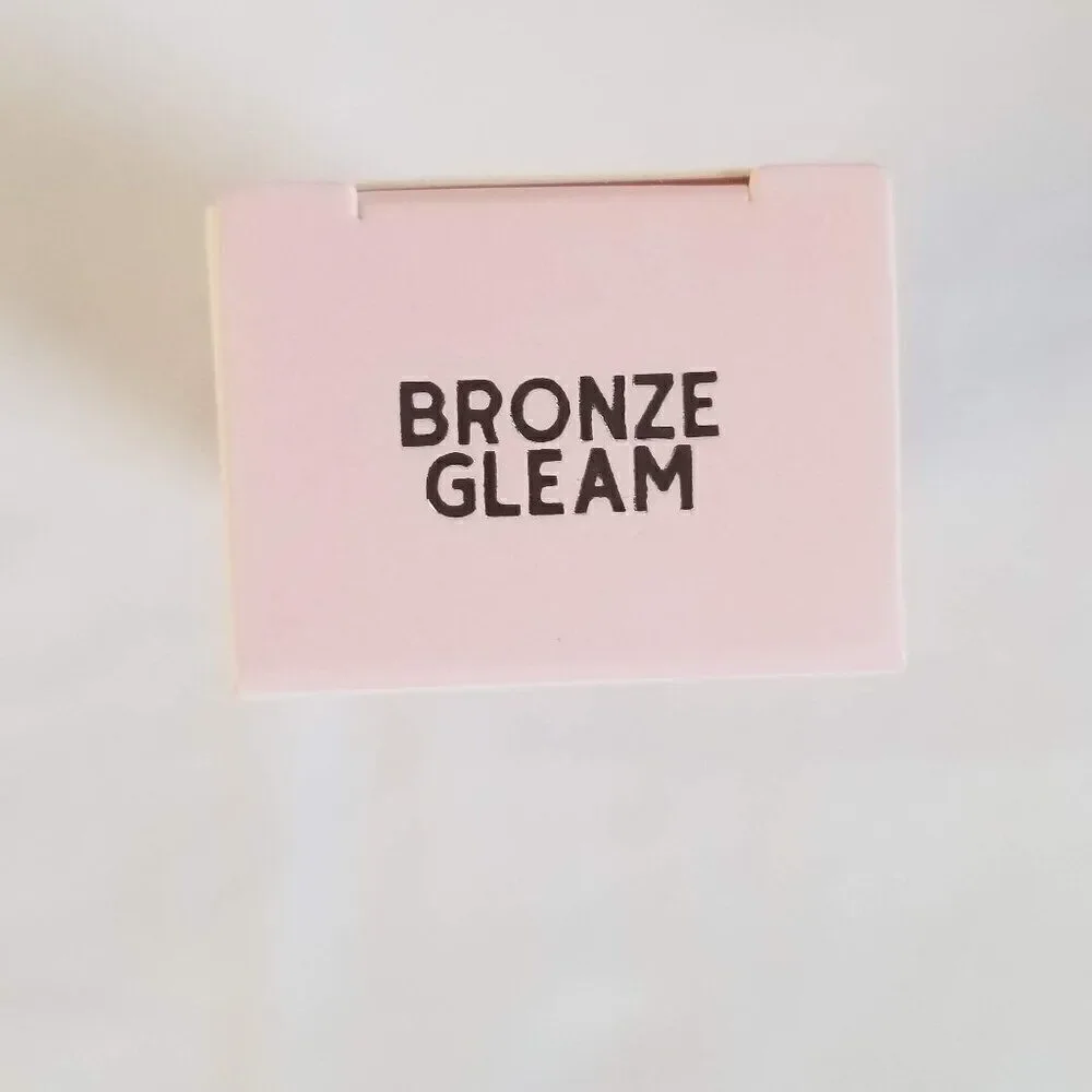 P.Louise - Babe I'm on Cloud Nine Strobe Cream - Bronze Gleam